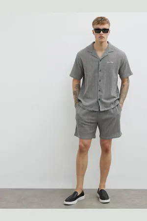 River Island Regular Fit Plisse Shorts XL