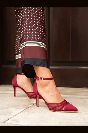Linzi Wide Fit Tianey Wide Fit Court Stiletto Shoes With Mesh Front Detail AU 7 (EU 38)