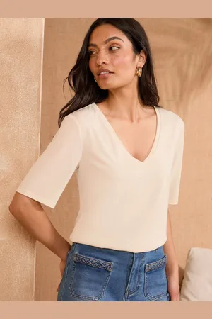 Love & Roses Cream Premium V-Neck Jersey T-Shirt AU 18