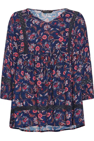 Evans Blue & Red Curve Crochet Trim Top AU 20