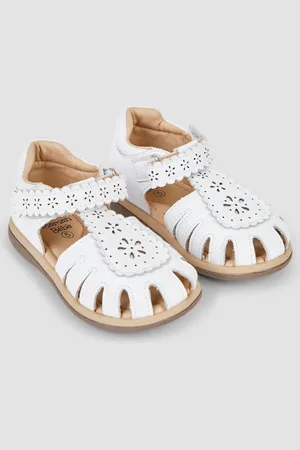 JoJo Maman Bébé White Pretty Leather Closed Toe Sandals AU 5 (EU 22)