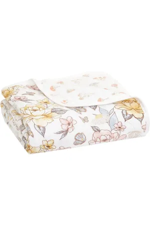 Aden + Anais Earthly Animal Kingdom Cotton Muslin Dream Blanket one