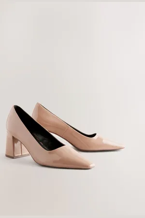 Next Standard/Wide Fit Forever Comfort Standard/Wide Fit Chisel Toe Block Courts AU 8 W (EU 39)
