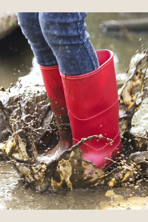 Muddy Puddles Red Classic Waterproof Wellies AU 4 (EU 20)