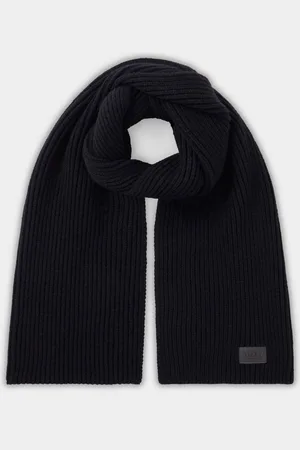 Osprey Ribbed Black Scarf one