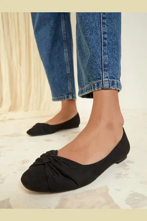Friends Like These Standard Fit Twist Detail Round Toe Flat Ballerina Pump Shoes AU 8 (EU 39)