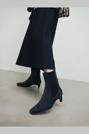 Next Navy Suede Standard/Wide Fit Forever Comfort Chisel Toe Chelsea Ankle Boots AU 8.5 (EU 40)