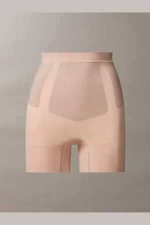 Calvin Klein Natural Secure Sculpt Mid Thigh Shorts L
