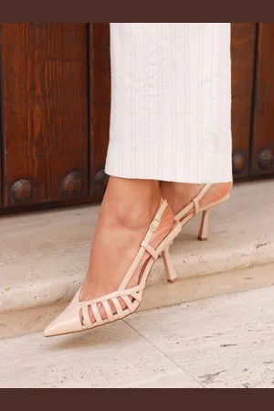 Linzi Alias Cut Out Slingback Court Heels AU 8 (EU 39)