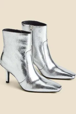 Sosandar Silver Leather Square Toe Ankle Boots AU 7 (EU 38)