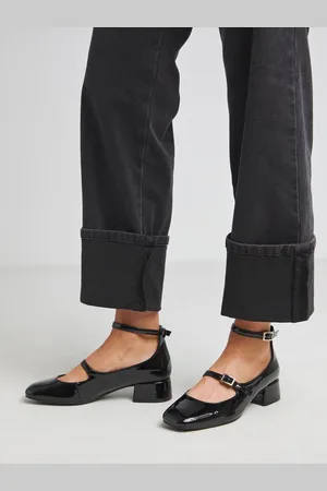 Simply Be Mary Jane Ankle Strap Block Heel Shoes In Extra Wide Fit AU 9 (EU 40)