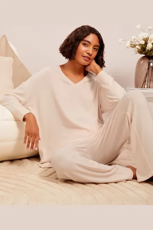 Friends Like These Cream Loungewear V Neck Cosy Long Sleeve Jumper AU 20