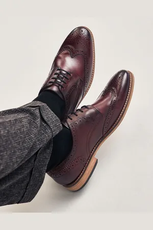 Next Standard Fit Leather Contrast Sole Brogue Shoes AU 6.5 (EU 40)