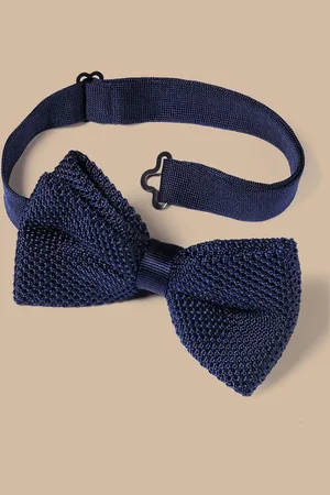 Charles Tyrwhitt Blue Classic Knitted Ready-Tied Bow Tie One
