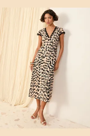 Friends Like These Textured V-Neck Lace Trim Midi Dress 22