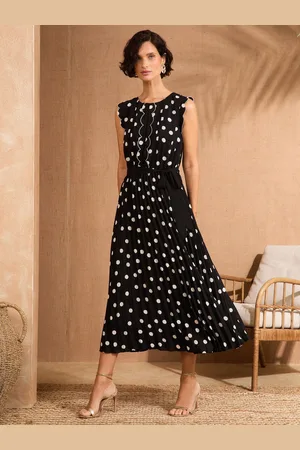Love & Roses Petite Scallop Detail Pleated Midi Dress 10