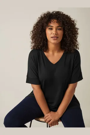 Evans V-Neck Modal T-Shirt AU 22-24