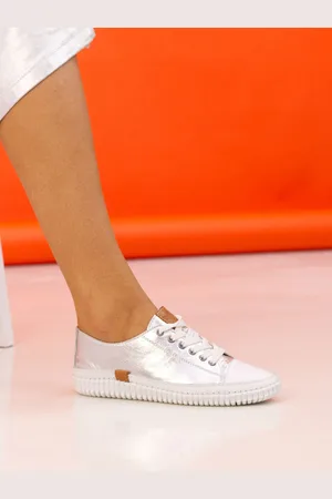 Lunar Starlet II Plimsoll Leather Shoes AU 9 (EU 40)