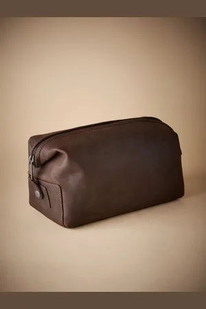 Next Brown Textured Oily Leather Washbag onesize