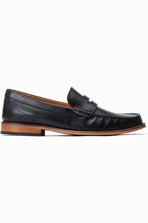 Base London Garfield Slip On Cream Loafers AU 10 (EU 44)