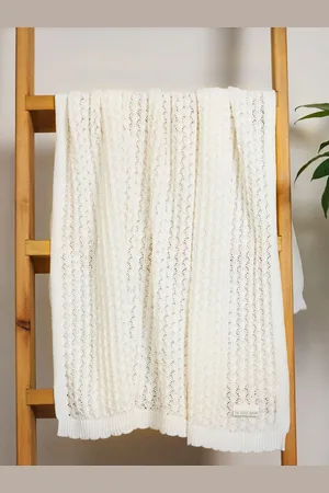 The Little Tailor Baby Scallop Design Pointelle 100% Cotton White Blanket one