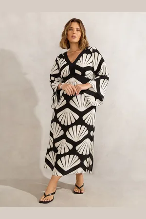 Live Unlimited London Curve Shell Print Flared Sleeve Maxi Dress 22