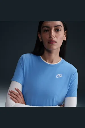 Nike Sportswear Club Essentials Women