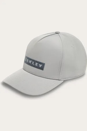 Oakley Men