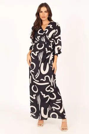 Petal & Pup Helen Long Sleeve Maxi Dress