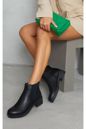 PRETTYLITTLETHING PU Round Toe Basic Chelsea Boots