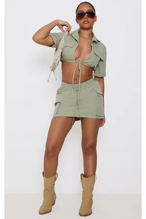 PRETTYLITTLETHING Petite Cargo Mini Skirt