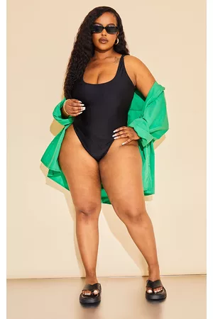 PRETTYLITTLETHING Plus Scoop Neck Swimsuit