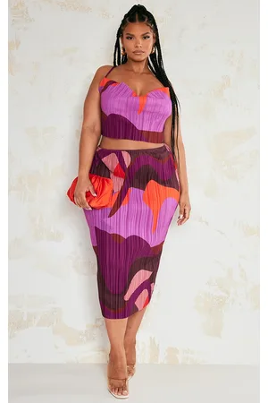 PRETTYLITTLETHING Plus Print Plisse Midi Skirt