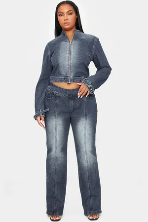 PRETTYLITTLETHING Plus White Bleached Front Flared Jeans