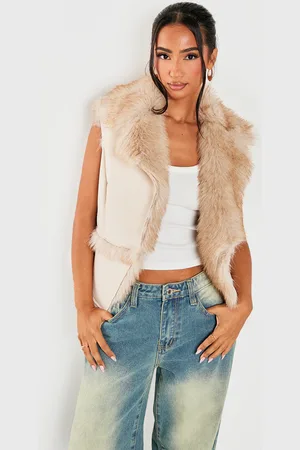 PRETTYLITTLETHING Petite Faux Fur Trim Gilet