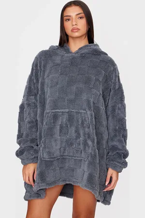PRETTYLITTLETHING Checkerboard Fleece Hooded Blanket