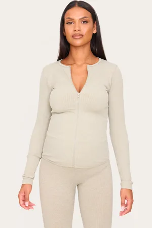 PRETTYLITTLETHING Maternity Ribbed Zip Up Cardigan