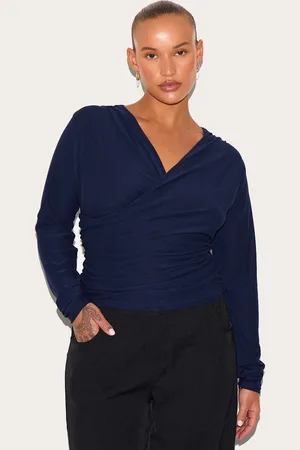 PRETTYLITTLETHING Plus Soft Touch Ruched Long Sleeve Longline Top