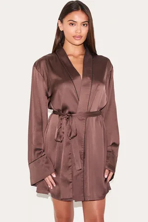 PRETTYLITTLETHING Satin Piping Robe