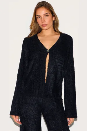 PRETTYLITTLETHING Textured V Neck Button Cardigan