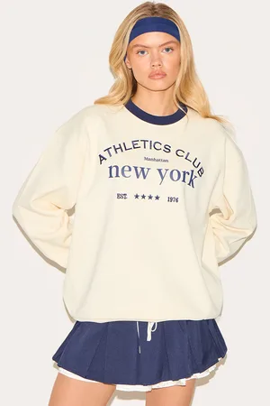 PRETTYLITTLETHING Premium Contrast Neck Embroidered Sweatshirt