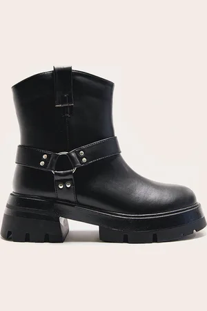 PRETTYLITTLETHING Wide Fit Cleated Sole Buckle Ring Detail Ankle Boots
