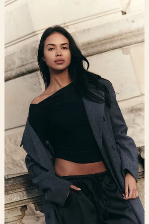 PRETTYLITTLETHING Soft Touch Asymmetric Detail Long Sleeve Top
