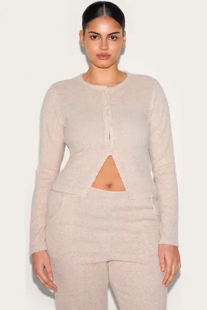 PRETTYLITTLETHING Plus Brushed Rib Button Up Top