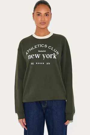 PRETTYLITTLETHING Premium Contrast Neck Embroidered Sweatshirt