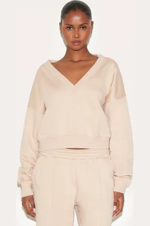 PRETTYLITTLETHING Boxy V Neck Sweatshirt