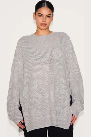 PRETTYLITTLETHING Plus Round Neck Side Split Jumper