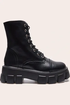PRETTYLITTLETHING Wide Fit Lace Up Extreme Chunky Hiker Boots