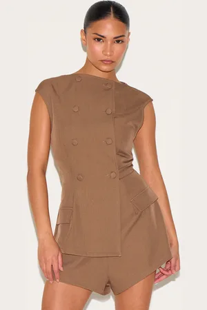 PRETTYLITTLETHING Petite Sleeveless Tailored Playsuit