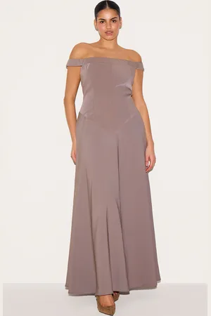 PRETTYLITTLETHING Plus Structured Bardot V Waist Maxi Dress